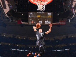 尊龙谈自己身世